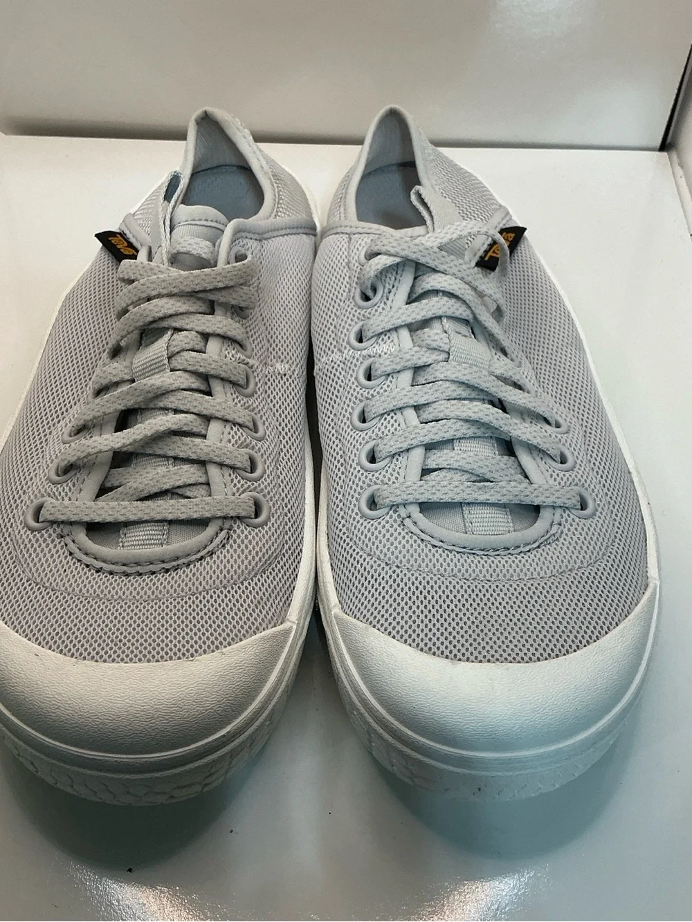 Teva Terra Canyon Mesh Sneakers Men’s 5.5 Women’s 7 Gray